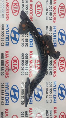 Педали газа 327001F200 HYUNDAI
