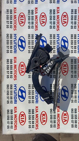 Педали газа 327002P240 HYUNDAI