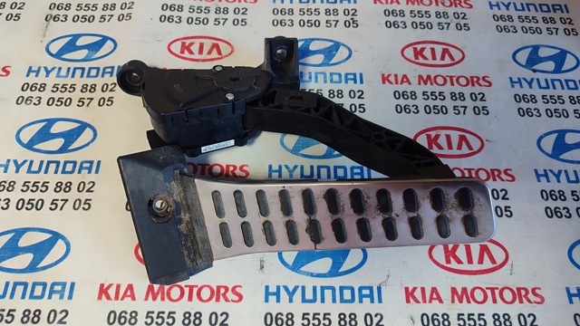 Педали газа 327002T310 HYUNDAI