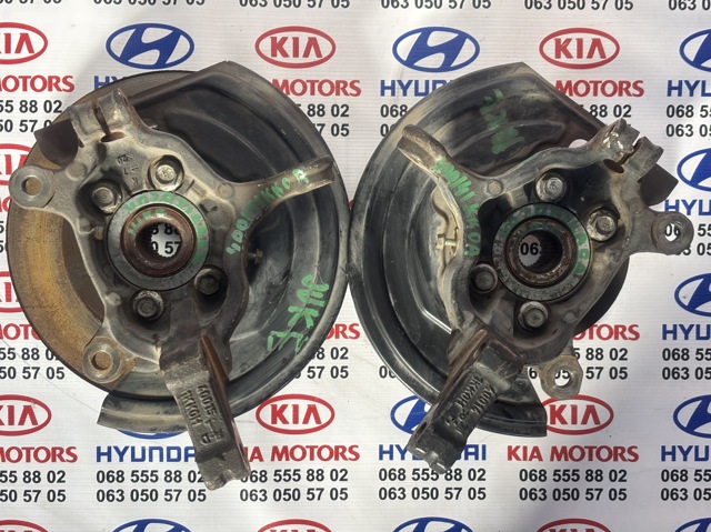 Ступица (передняя) 402021KA0A NISSAN
