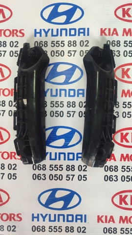 Левое крепление переднего бампера 525360D090 TOYOTA