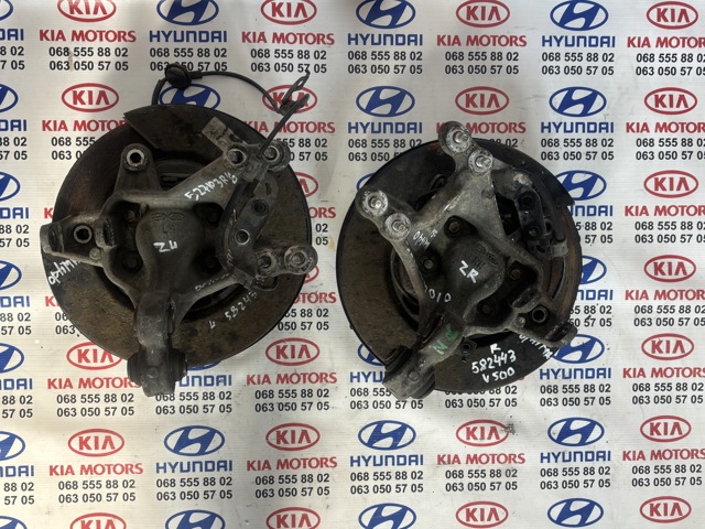 Цапфа поворотная левая 527103Q010 HYUNDAI
