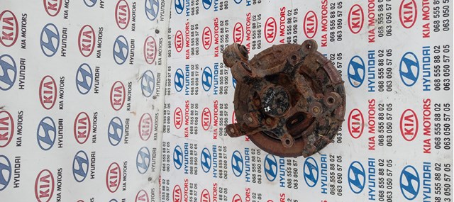 Кулак поворотный правый 527202S000 HYUNDAI