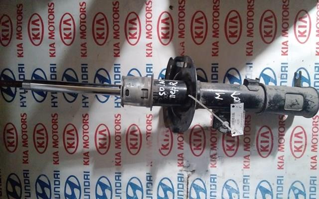 Передний правый амортизатор 546604L000 HYUNDAI