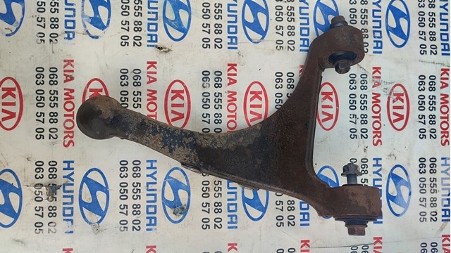 Балансир подвески задний правый 552402P000 HYUNDAI