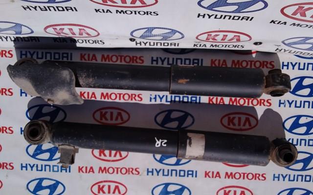 Задний левый амортизатор 553202B100 HYUNDAI