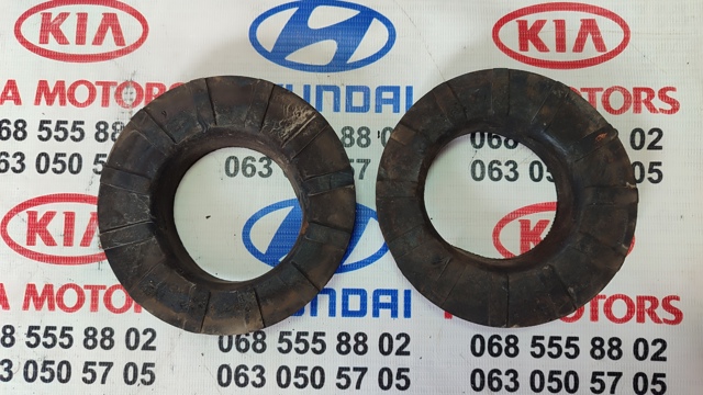 Проставка (резиновое кольцо) пружины задней, нижняя 553321M000 HYUNDAI