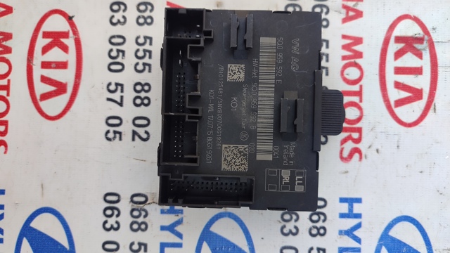Блок комфорта передней двери 5Q0959592B VAG