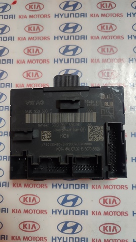 Блок комфорта передней двери 5Q0959593E VAG