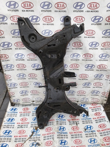 Поперечина передней подвески 624000X000 HYUNDAI