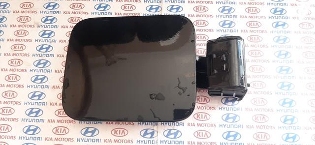Лючок топливного бака 695103K000 HYUNDAI