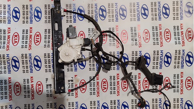 Мотор стеклоподъемника двери передней, левой 6M2114A389B FORD