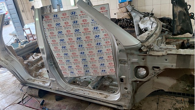 Стойка кузова передняя, правая 711202EB10 HYUNDAI