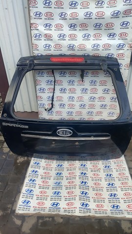 Дверь задняя багажная 737001F071 HYUNDAI