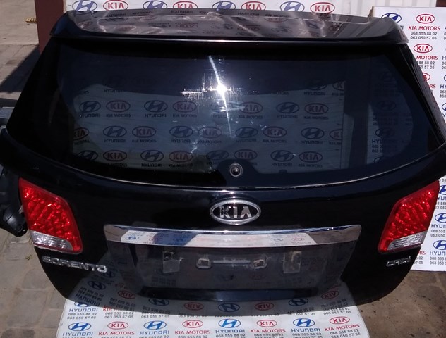 Пятая дверь 737002P050 HYUNDAI