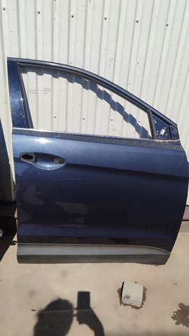 Пассажирская передняя дверь 760042W010 HYUNDAI