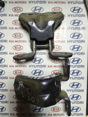 Петля двери передней правой 793200X000 HYUNDAI