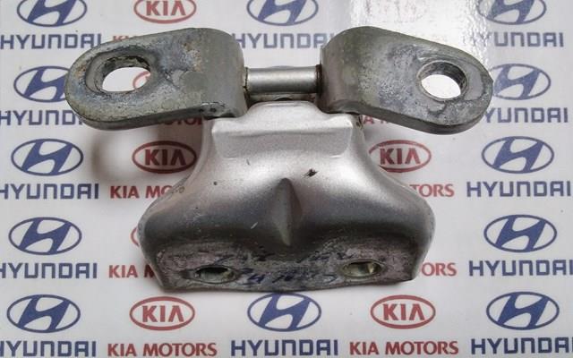 Петля задней левой двери 793302B000 HYUNDAI