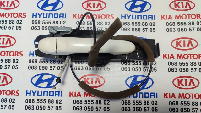 Держатель наружной ручки двери, передней правой 806101HB1A NISSAN
