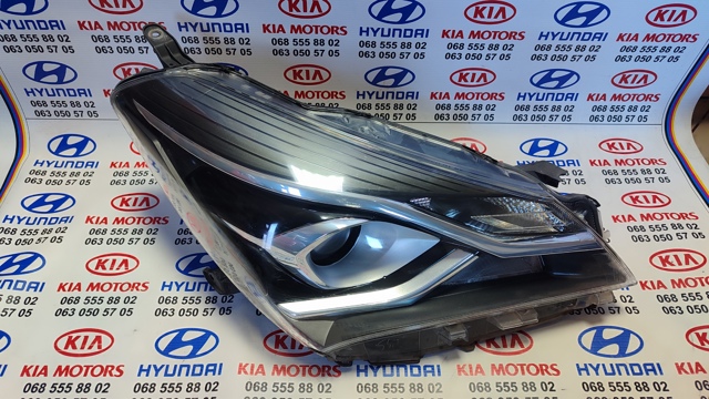 811300DJ90 TOYOTA Правая фара купить в Черкассы