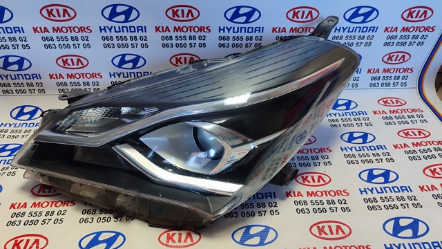 811700DJ90 TOYOTA Фара левая купить в Ужгород