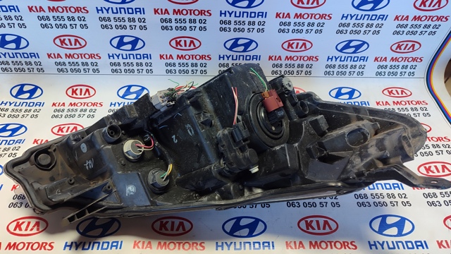 TOYOTA 811700DJ90 Фара левая в наличии Ужгород