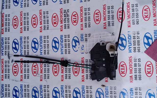 Замок двери водителя 813102P000 HYUNDAI