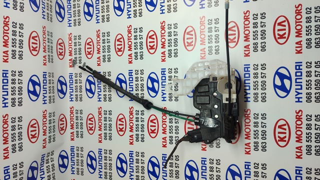 HYUNDAI 813102P020 Замок водительской двери в наличии Ужгород