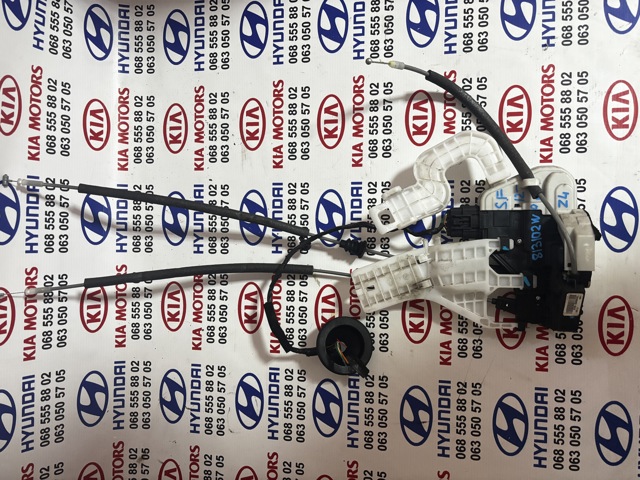 Замок передней левой двери 813102W010 HYUNDAI