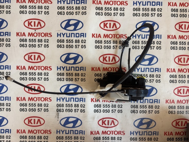Замок задней двери, правой 814201H000 HYUNDAI