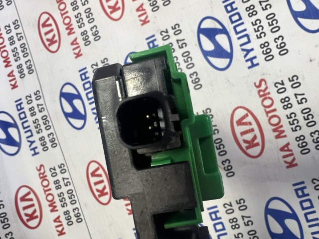 81590A5000 HYUNDAI Мотор-привод открытия лючка бака купить в Львов