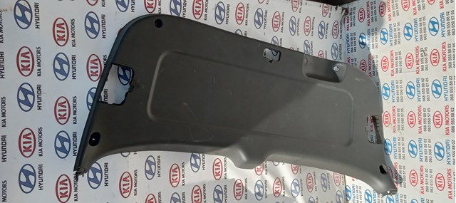 Пластик пятой двери 817502P000VA HYUNDAI