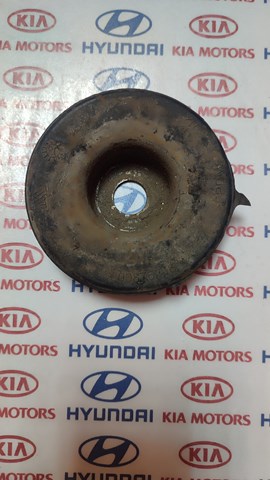 Подушка амортизатора переднего 8200876298 RENAULT