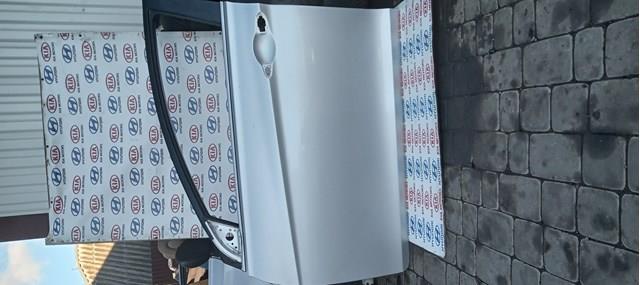 HYUNDAI 822203S000 Уплотнитель стекла двери передней правой внешний (планка) в наличии Львов