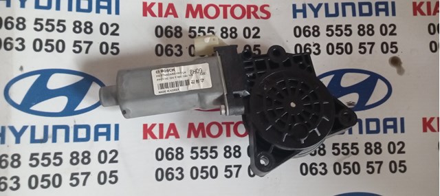 Мотор стеклоподъемника водительской двери 824502L000 HYUNDAI