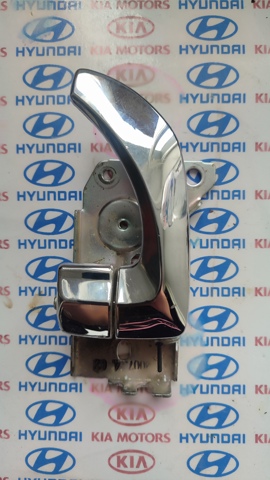 Ручка передней двери внутренняя, левая 826103E010 HYUNDAI