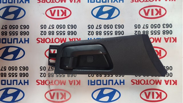 Ручка сдвижнойдвери внутренняя правая 826201F000WK HYUNDAI