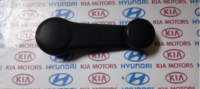 Ручка стеклоподъемника заднего 8263022001 HYUNDAI
