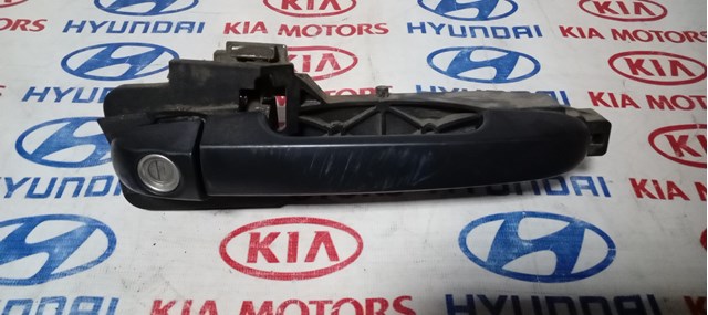 Внешняя ручка правой двери 826511H000 HYUNDAI
