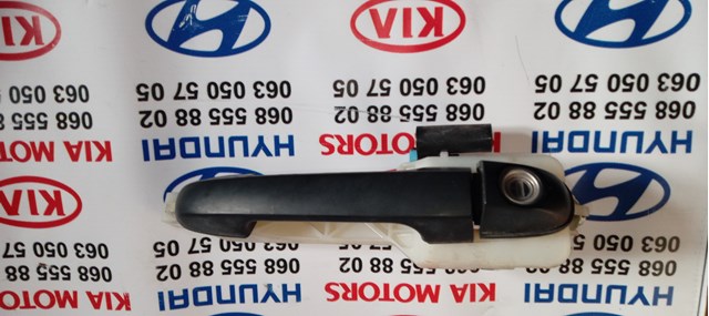 Держатель наружной ручки двери, передней левой 826551J000 HYUNDAI