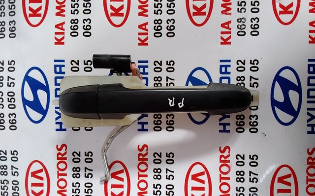 Держатель наружной ручки двери, передней правой 826651J000 HYUNDAI