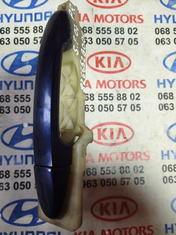 Держатель наружной ручки двери, передней правой 826652B000 HYUNDAI