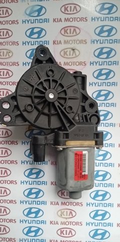 Моторчик стеклоподъемника двери задней, правой 834602W000 HYUNDAI