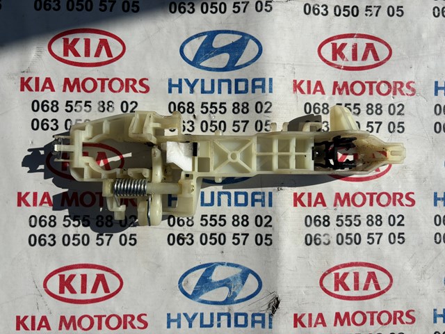 Держатель наружной ручки двери, задней левой 83655C5000 HYUNDAI
