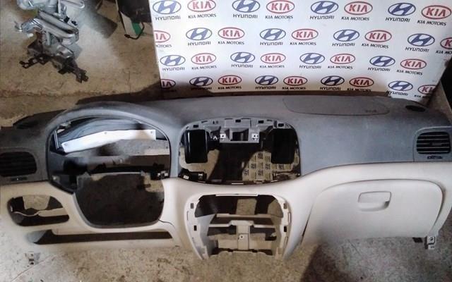Облицовка щитка приборов "торпедо" 848301E000 HYUNDAI