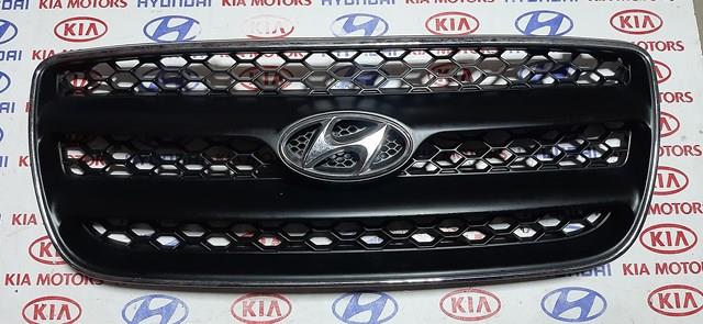 Облицовка радиатора 865612B010 HYUNDAI