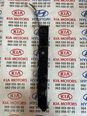 Левое крепление заднего бампера 866132T000 HYUNDAI
