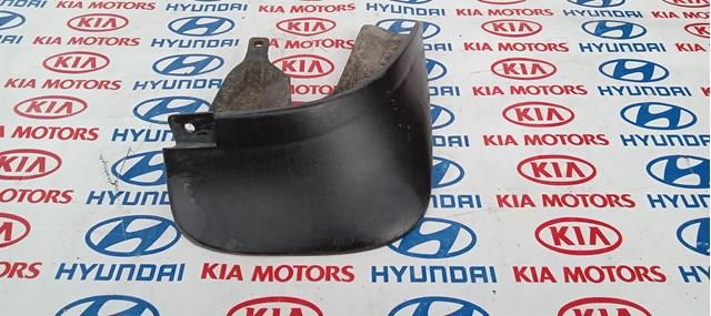 Брызговик задний, правый 868422E010 HYUNDAI