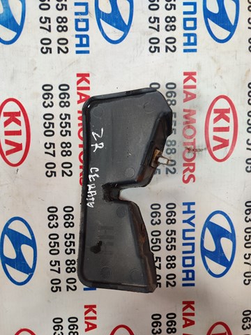 Брызговик задний, правый 868622F000 HYUNDAI