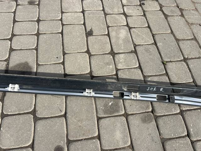 HYUNDAI 872402P010 Молдинг крыши правый в наличии Ирпень